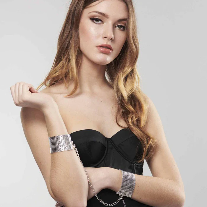 Desir Metallique Mesh Handcuffs