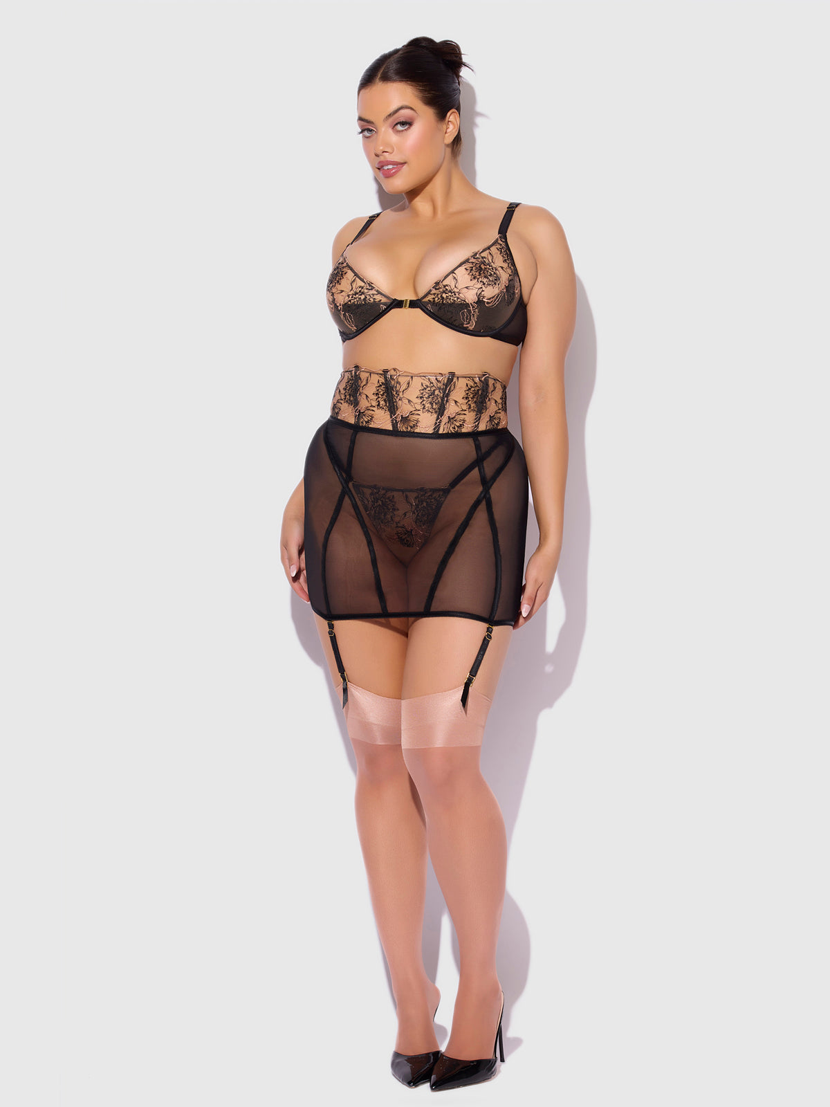DELILAH EMBROIDERED OPEN BACK HALF SKIRT